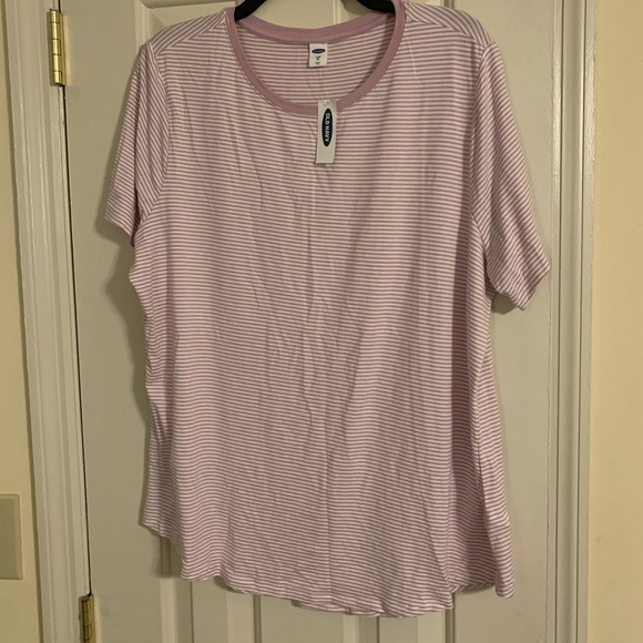 Old Navy Tops - Old Navy Tee